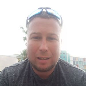 Meet your Posher, Dustin